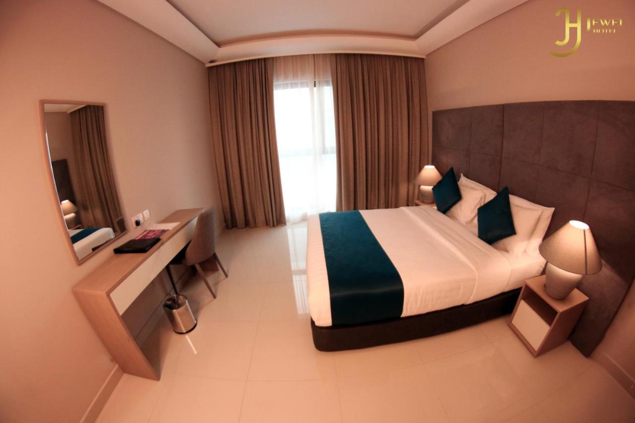 Sunday Luxury Downtown Adliya Formerly Jewel Hotel Manama Exterior foto