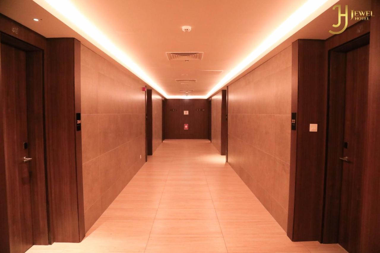 Sunday Luxury Downtown Adliya Formerly Jewel Hotel Manama Exterior foto