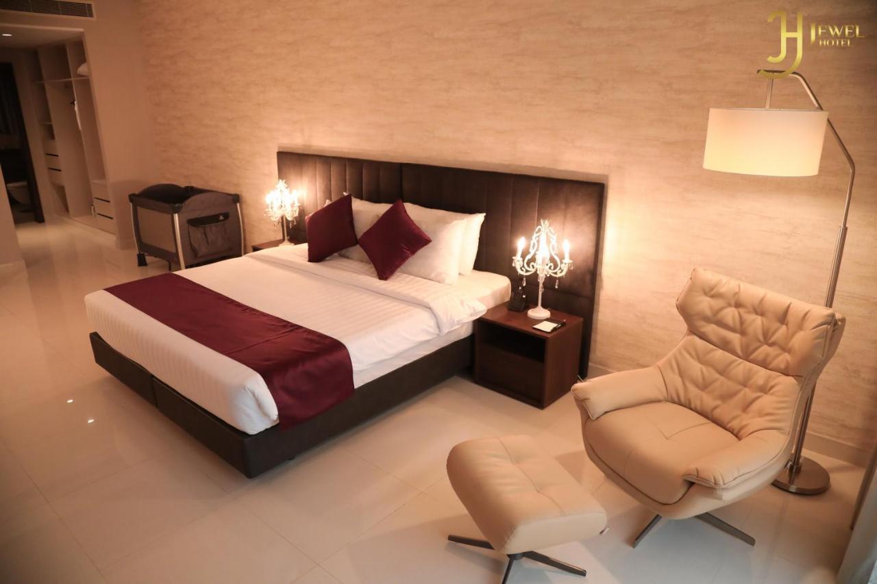 Sunday Luxury Downtown Adliya Formerly Jewel Hotel Manama Exterior foto